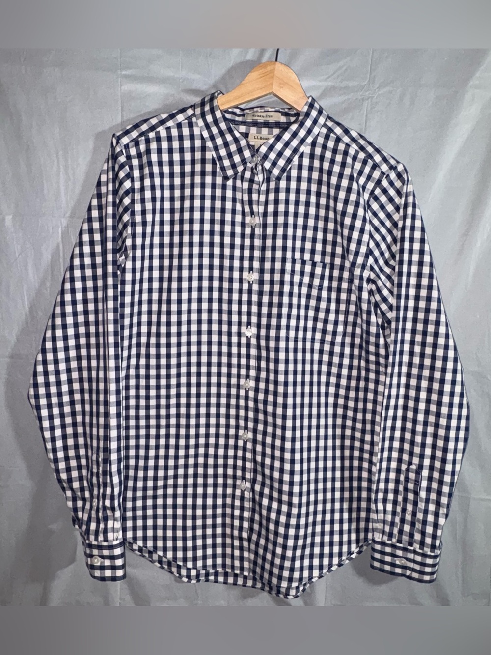 L.L.Bean Long Sleeve Shirt Mens Medium White Blue Plaid Button Down Wrinkle Free